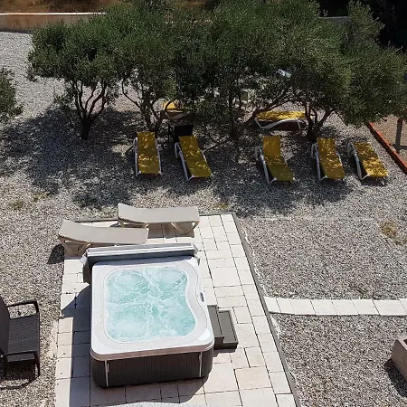 Sunce Bed & Breakfast